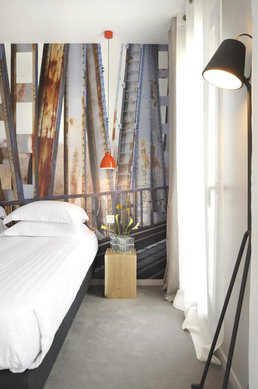 L'Echappee Belle Hotel LʼIsle-Jourdain Екстериор снимка