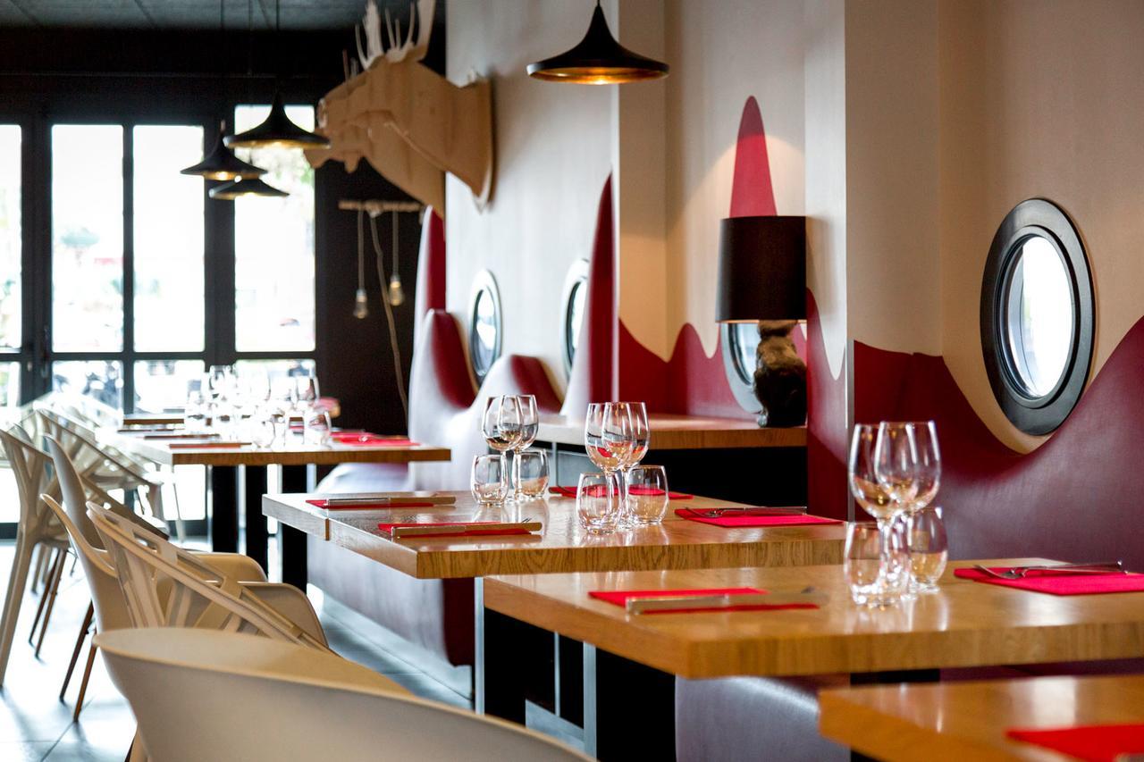 L'Echappee Belle Hotel LʼIsle-Jourdain Екстериор снимка