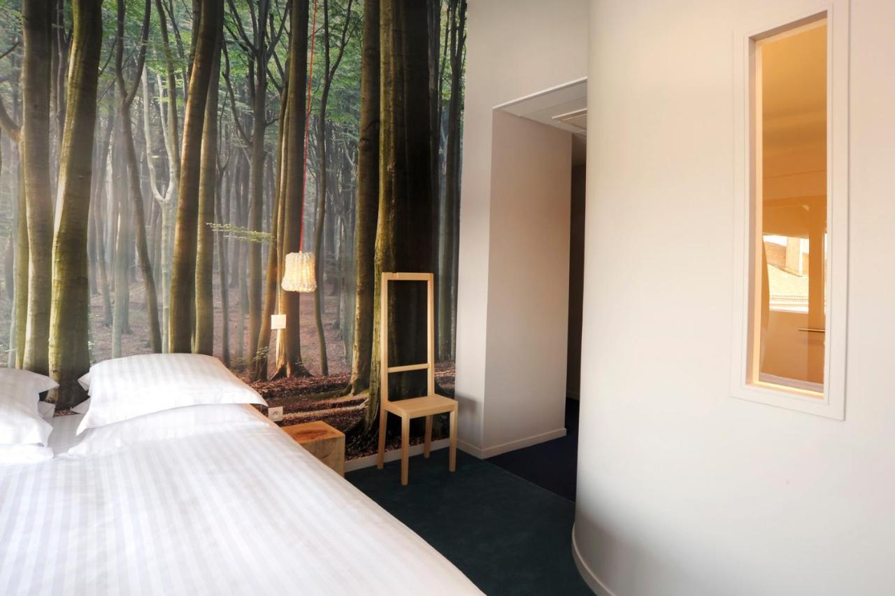 L'Echappee Belle Hotel LʼIsle-Jourdain Екстериор снимка