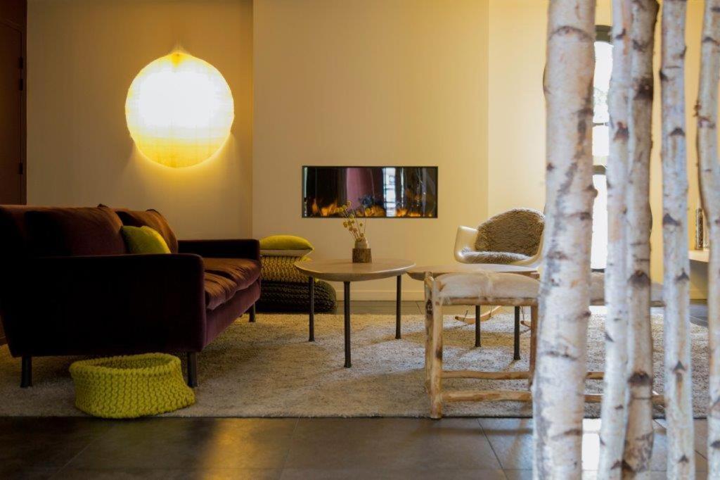 L'Echappee Belle Hotel LʼIsle-Jourdain Екстериор снимка